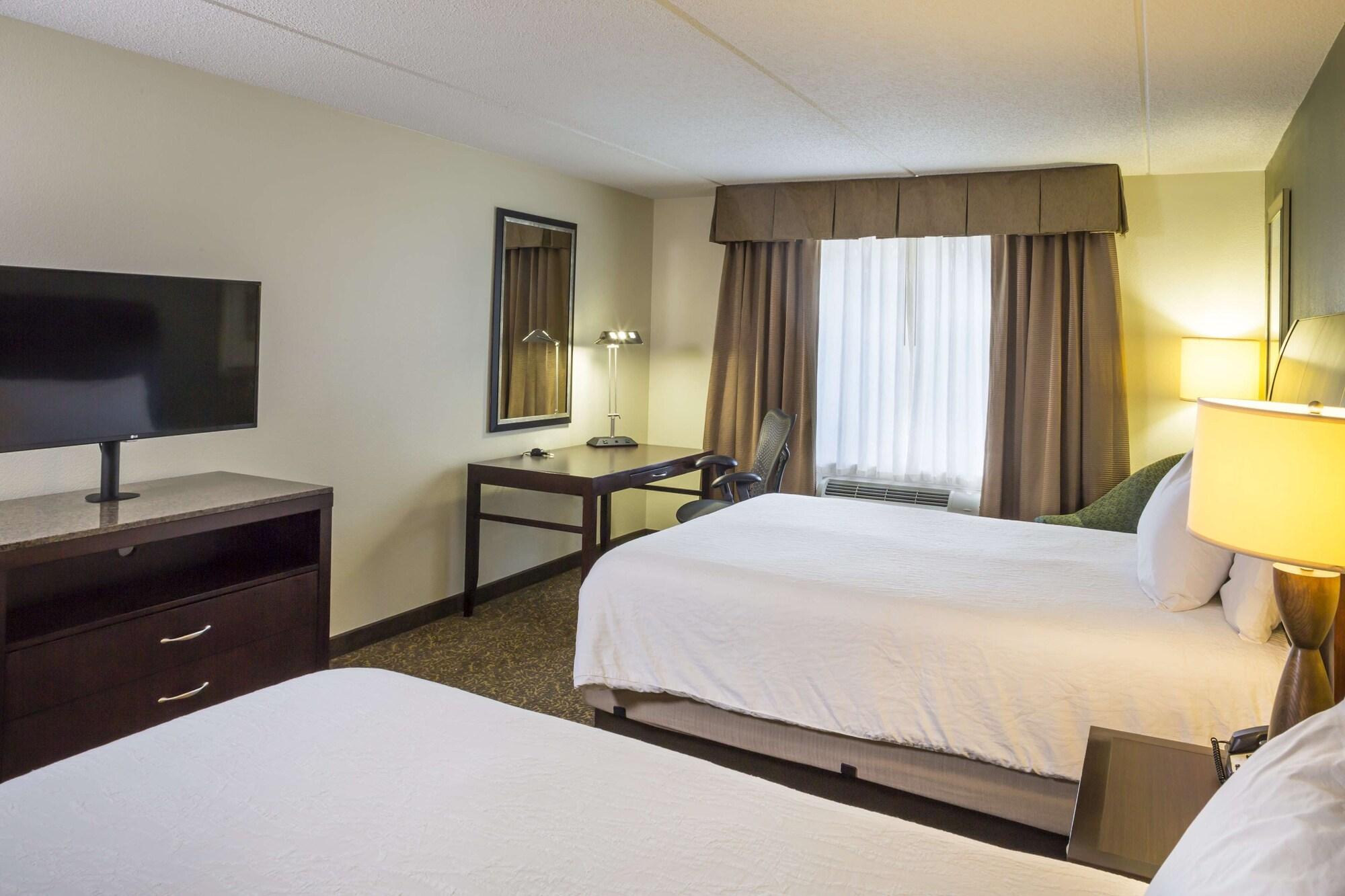 Hilton Garden Inn Hampton Coliseum Central Eksteriør billede