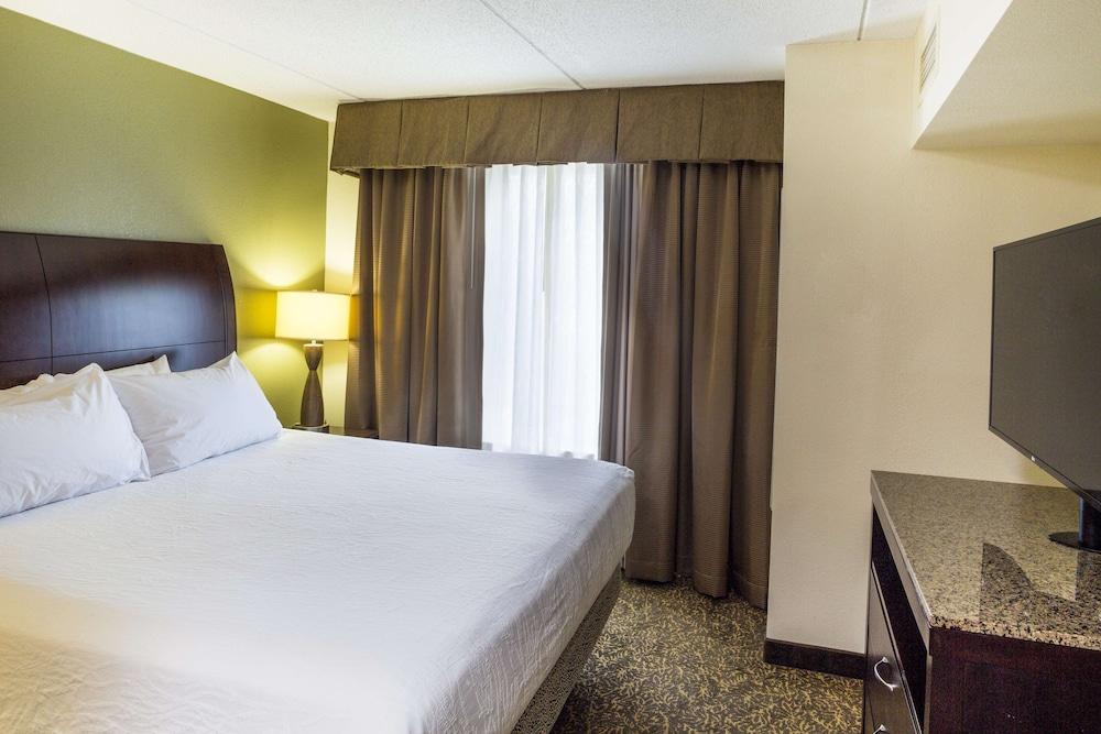 Hilton Garden Inn Hampton Coliseum Central Eksteriør billede