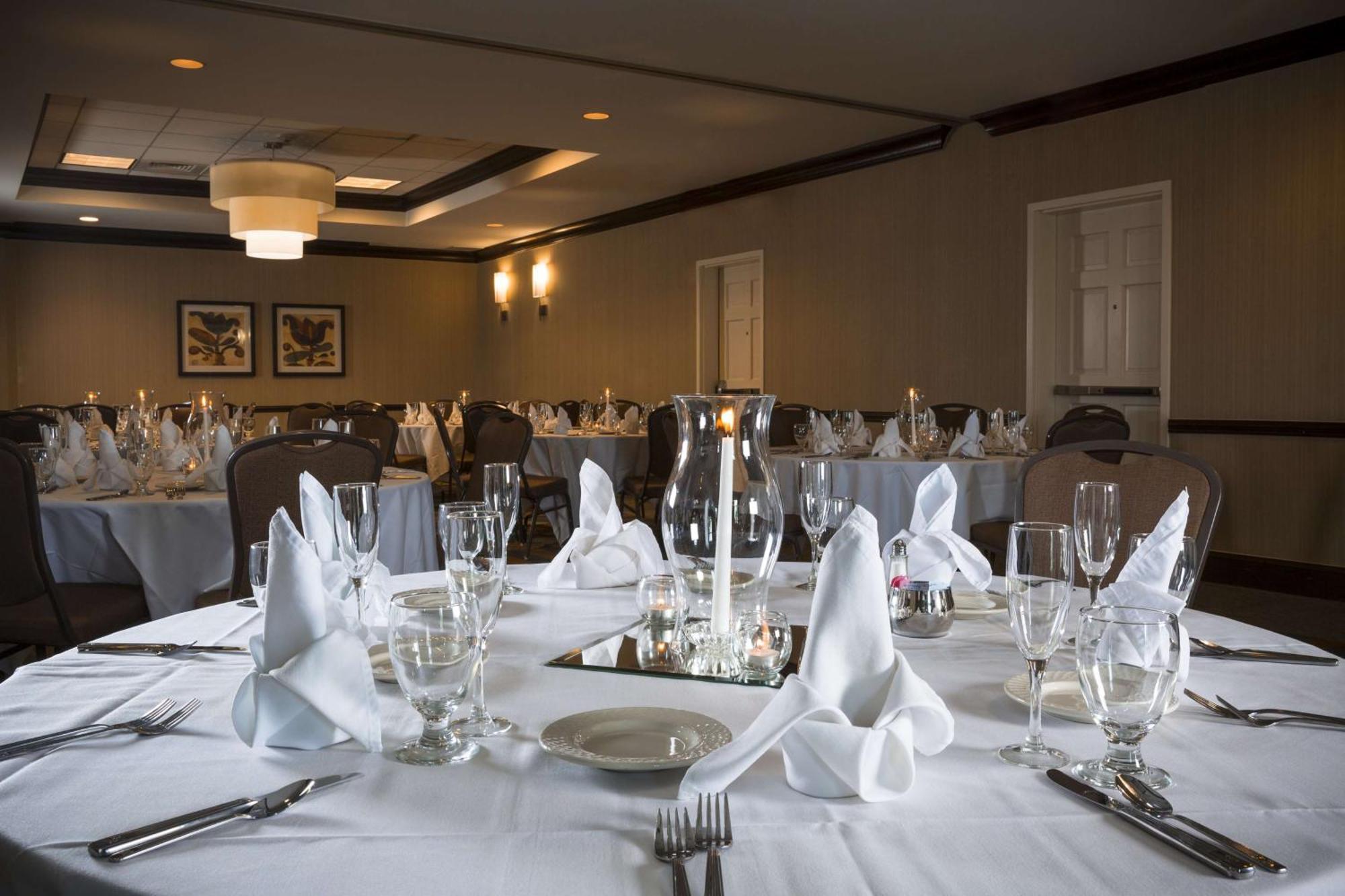 Hilton Garden Inn Hampton Coliseum Central Eksteriør billede