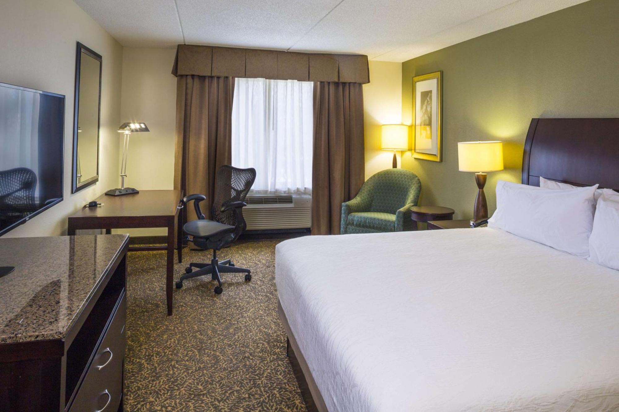 Hilton Garden Inn Hampton Coliseum Central Eksteriør billede