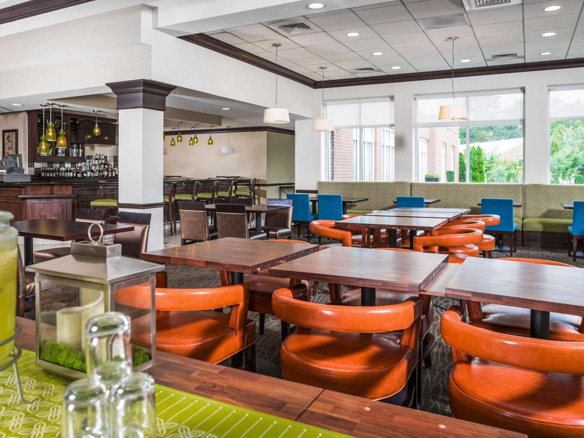 Hilton Garden Inn Hampton Coliseum Central Eksteriør billede