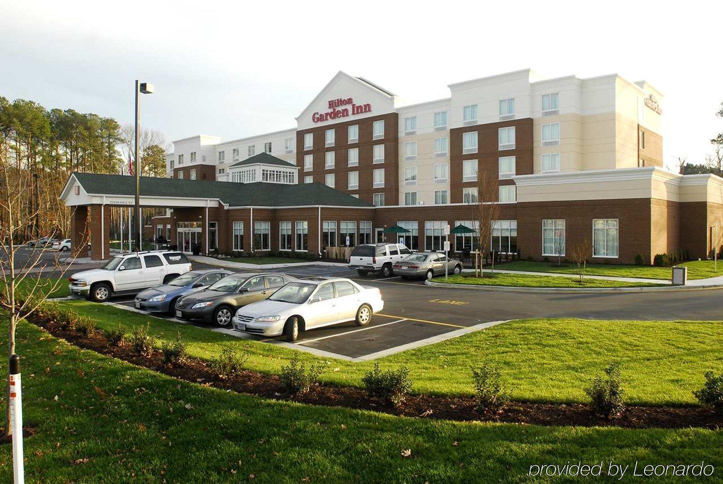 Hilton Garden Inn Hampton Coliseum Central Eksteriør billede